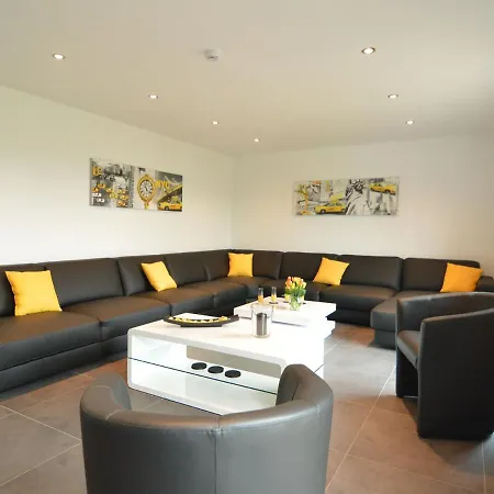 Lavish Villa In Malmedy With Heated Pool, Jacuzzi & Infrared Sauna 里格纽威勒